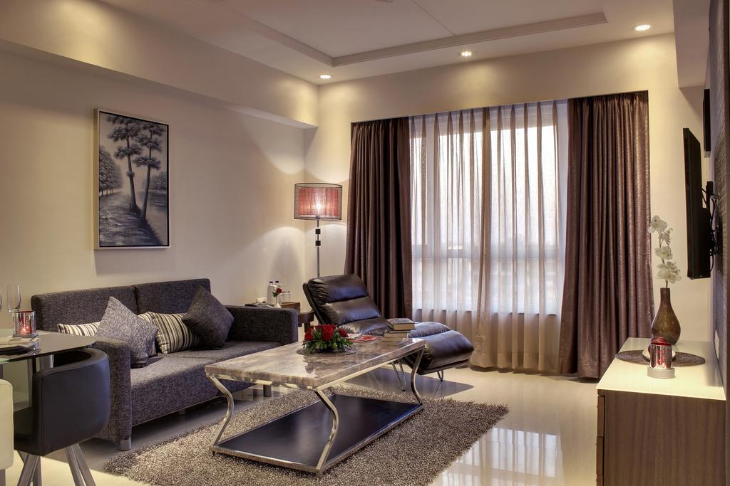 Hotel Suba Grand Dahej Buitenkant foto