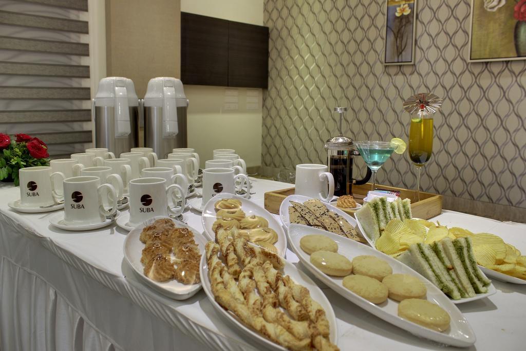 Hotel Suba Grand Dahej Buitenkant foto